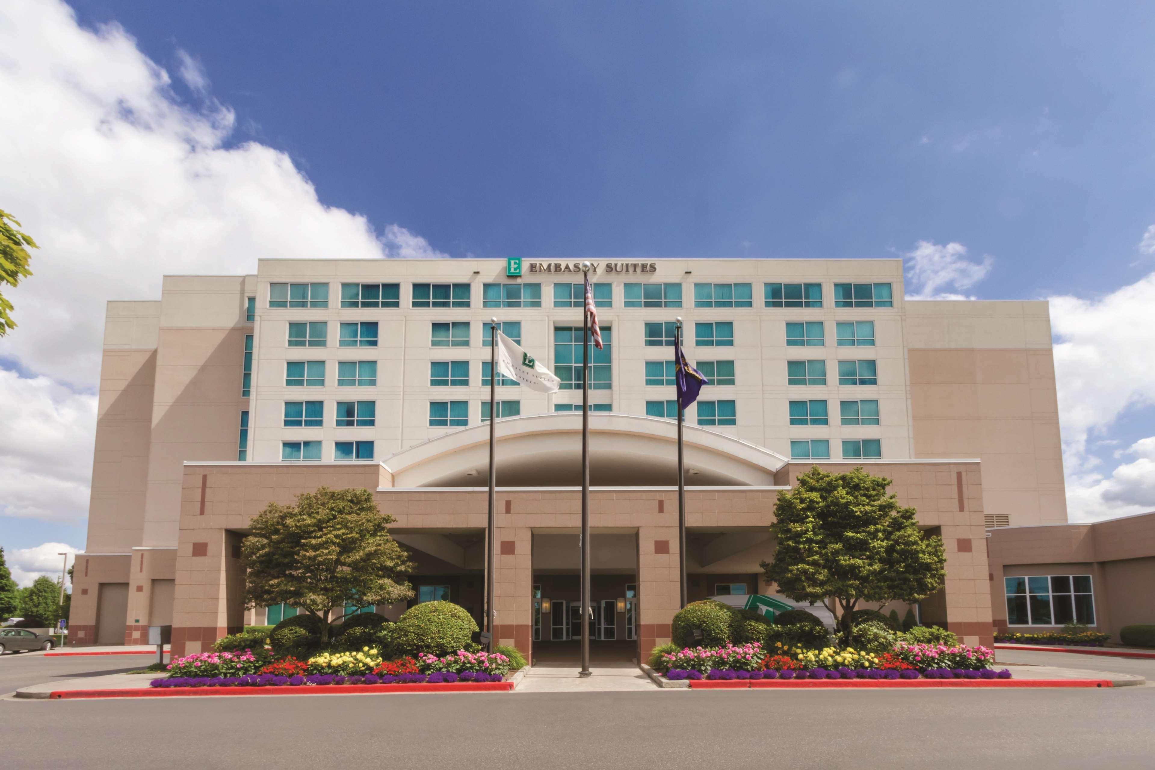 Embassy Suites By Hilton Portland Airport Экстерьер фото